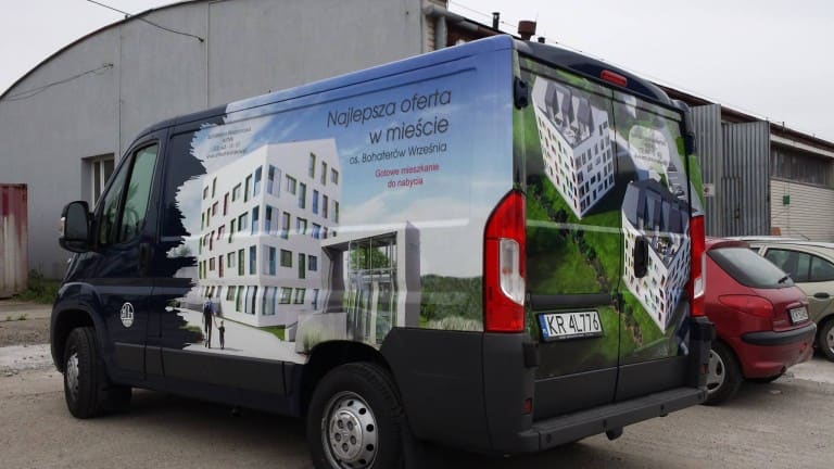 reklama na samochodzie hutnik